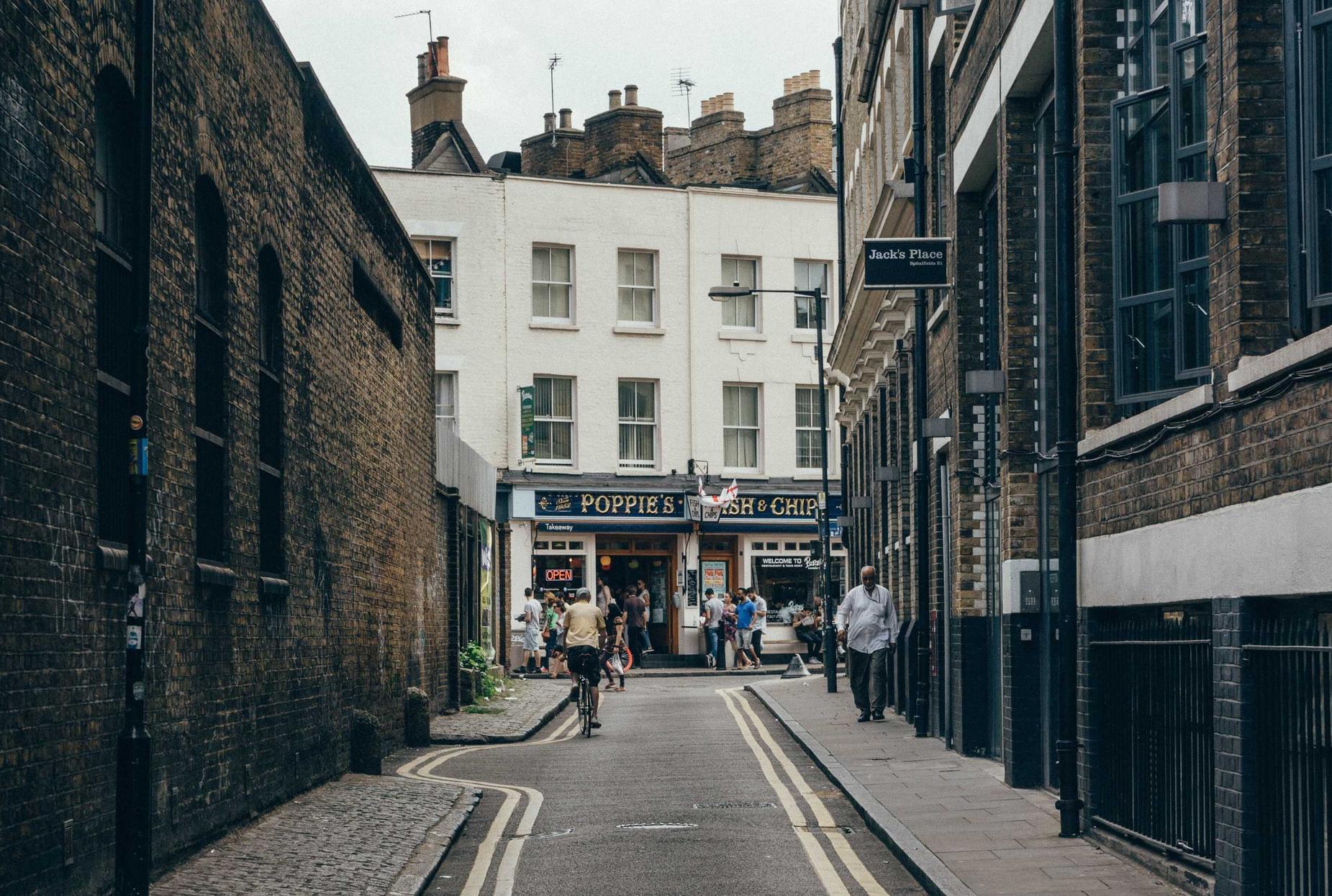 灵魂实名账号：流量卡的价格比较和存储空间的问题。